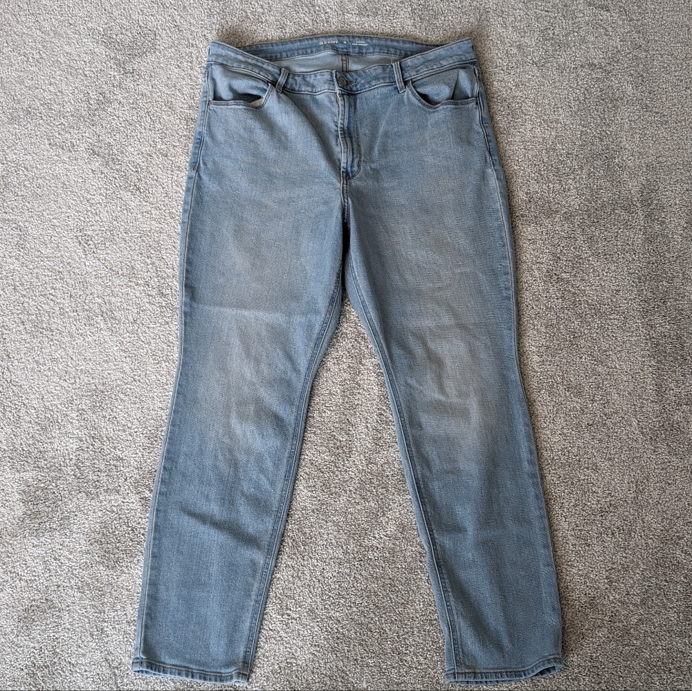 Light Wash High-Rise Old Navy Jeans WOW Straight (Size 16)